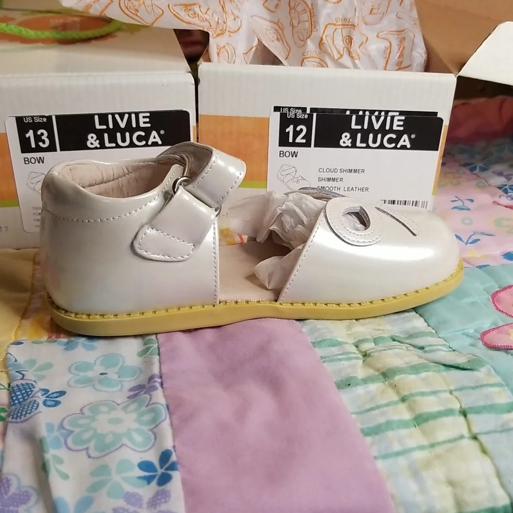 Livie & Luca Mary Janes Cloud Shimmer Bows Size 13 New In the Box